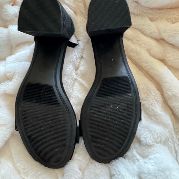 Elegant Black Women's Block Heel Sandals - Picture 3 of 5